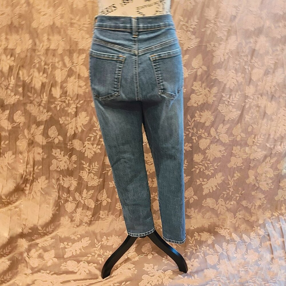 Gloria Vanderbilt Amanda Straight Jeans, Size 8S/ 8 Short, Used - Picture 4 of 7